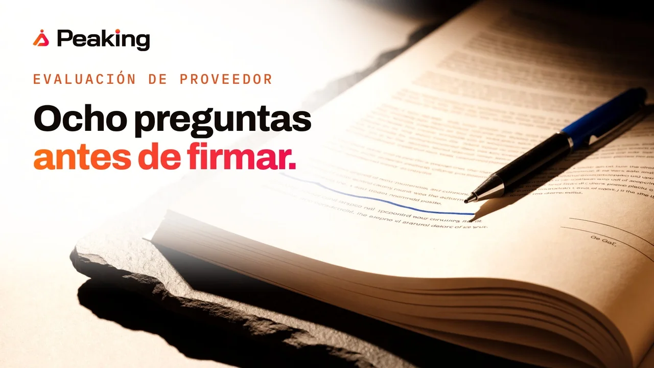 Un libro abierto con un renglón subrayado en azul y una pluma encima, listo para firmar.
